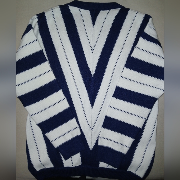 NWOT•PRETTYGARDEN•Women's (M) NAVY/WHITE STRIPE•SWEATER - Picture 6 of 7